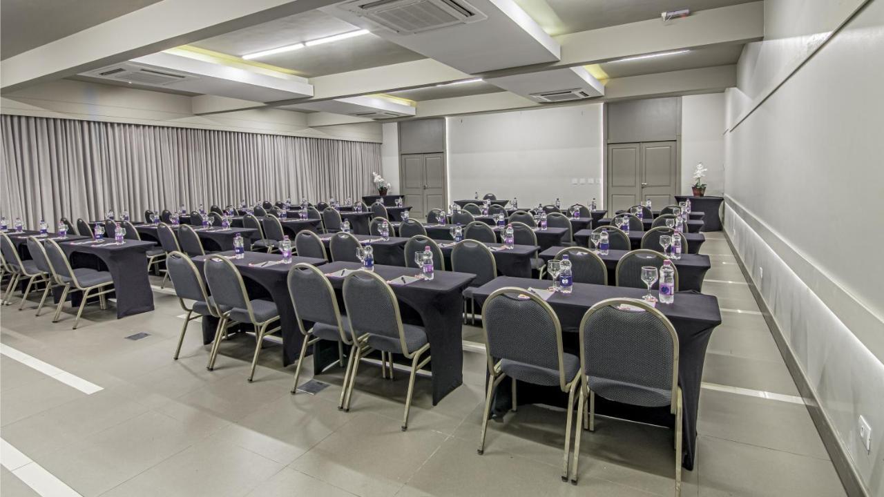 Hotel Deville Express Cascavel Cascavel  Ngoại thất bức ảnh