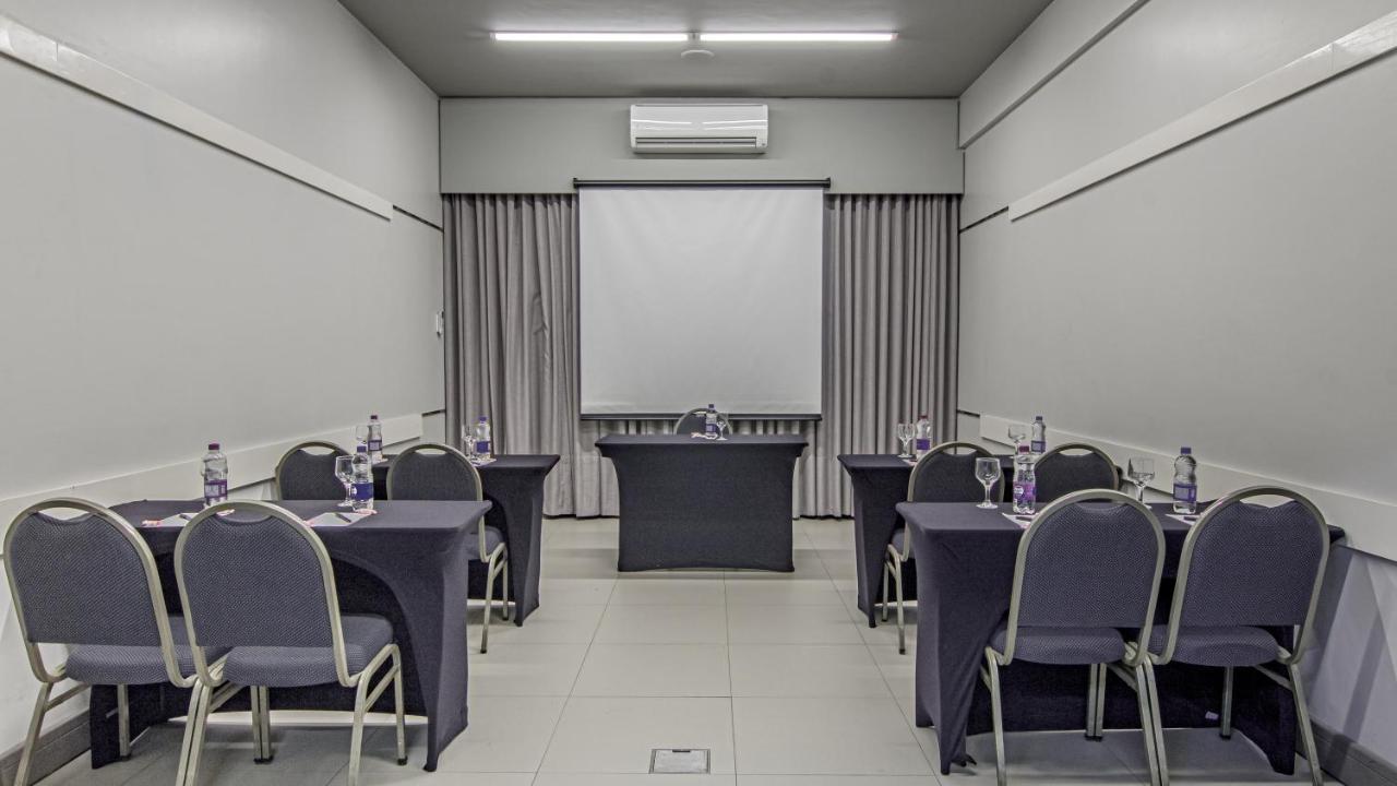 Hotel Deville Express Cascavel Cascavel  Ngoại thất bức ảnh